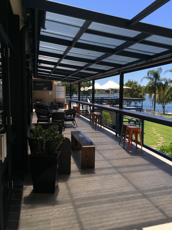 Motel Mariners On The Waterfront Batemans Bay Esterno foto