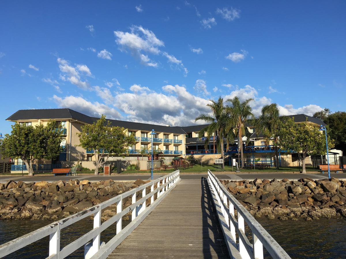 Motel Mariners On The Waterfront Batemans Bay Esterno foto