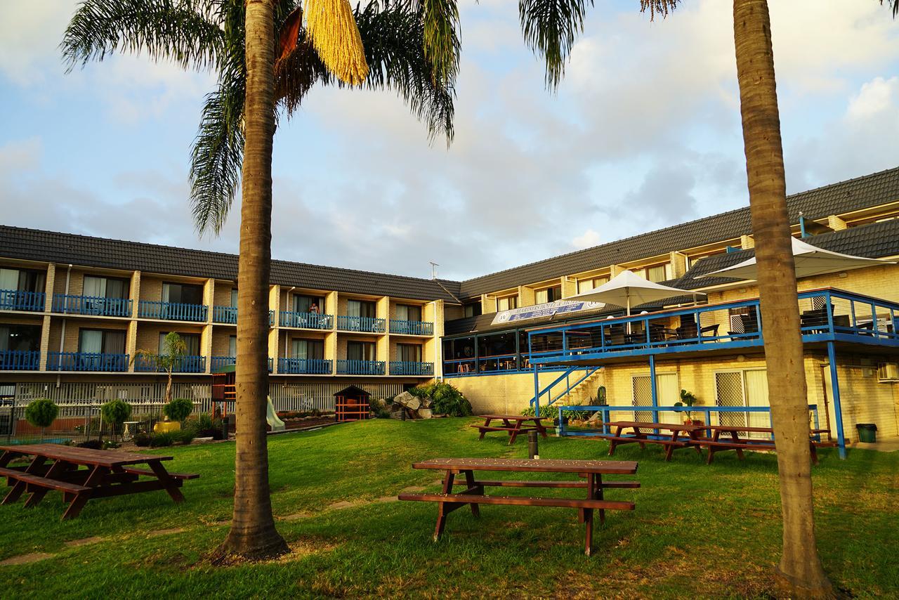 Motel Mariners On The Waterfront Batemans Bay Esterno foto