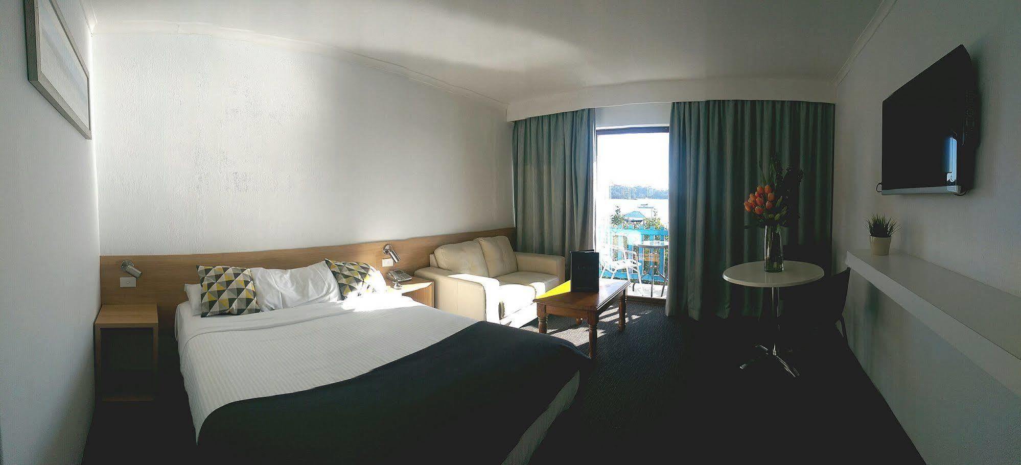 Motel Mariners On The Waterfront Batemans Bay Esterno foto