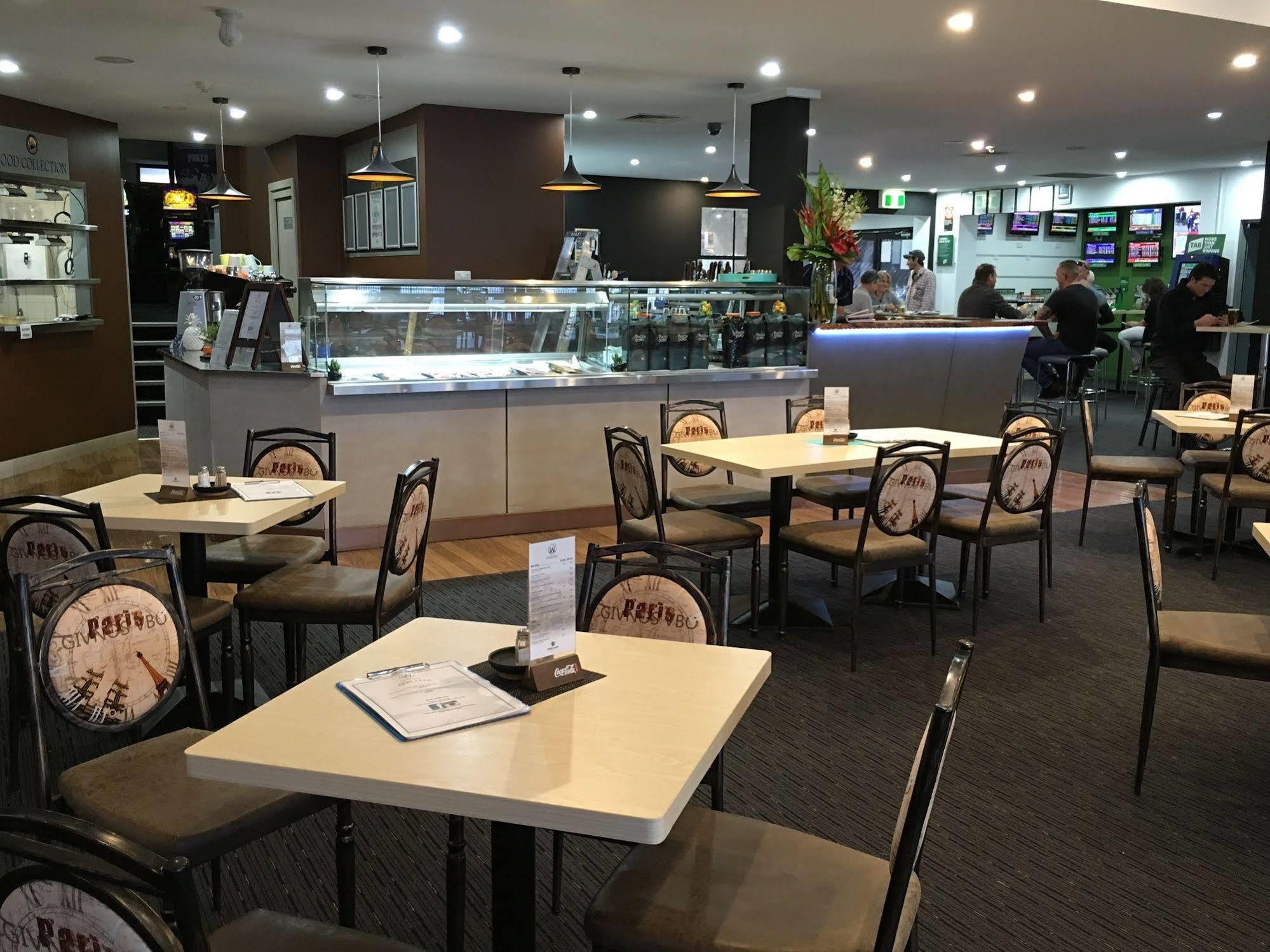 Motel Mariners On The Waterfront Batemans Bay Esterno foto