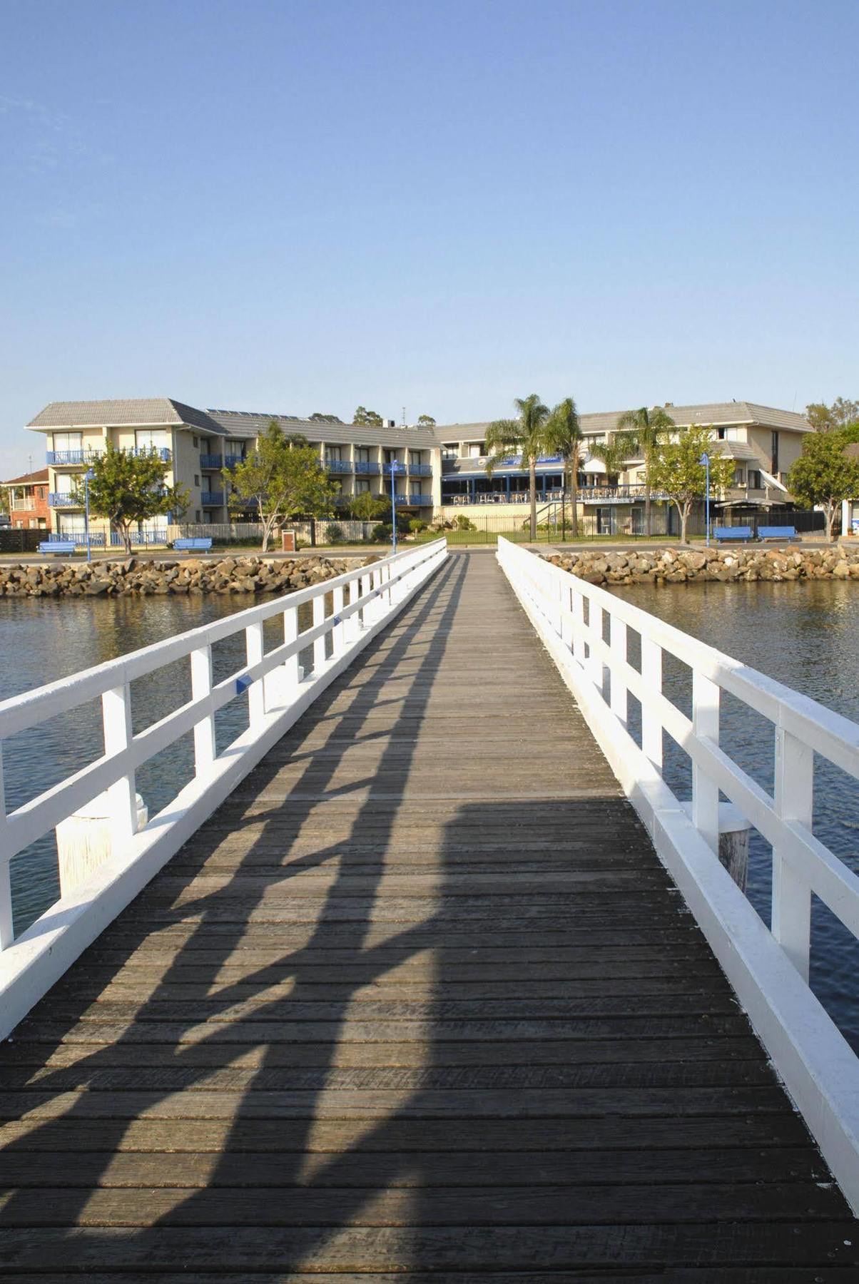 Motel Mariners On The Waterfront Batemans Bay Esterno foto